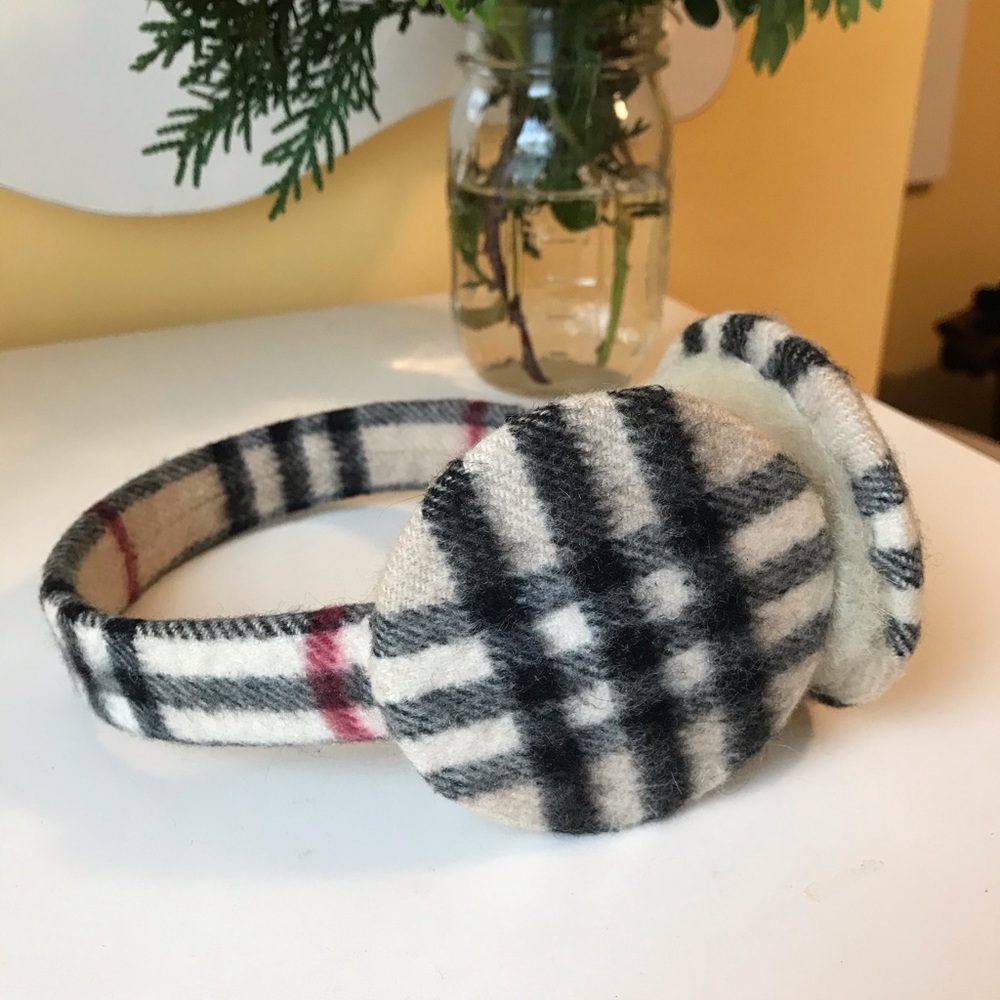 Burberry 100% cashmere earmuffs
